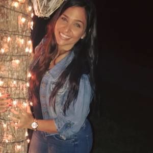 Meet your Posher, Danielle